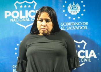 Policía captura a colaboradora de la pandilla en San Salvador