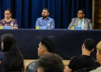Tejido Social y UEES entregan diplomas a jóvenes del proyecto «Prácticas comunitarias»