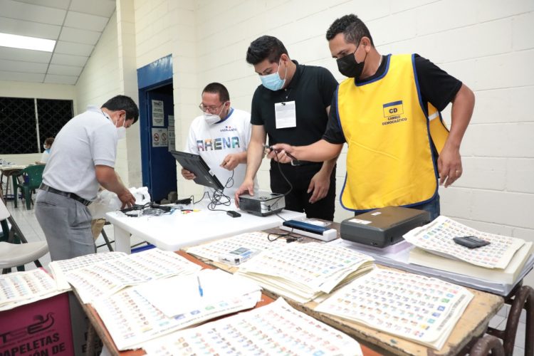 El magistrado Wellman Carpio instó a la población
salvadoreña a confiar en los procesos electorales.