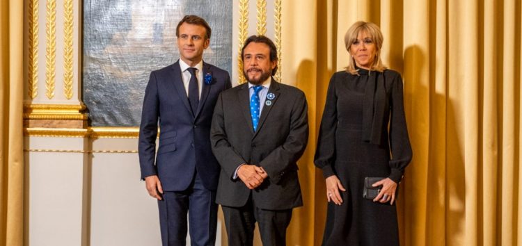 Encuentro. El vicepresidente Félix Ulloa se reunió con el presidente
de Francia, Emmanuel Macron, y la primera dama Brigitte Macron.