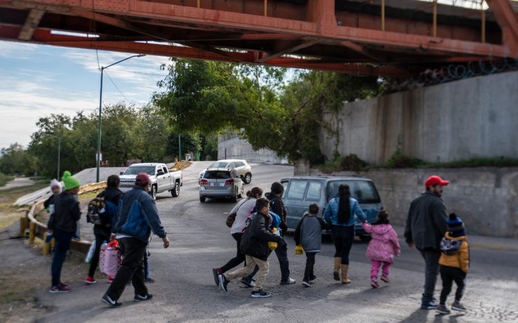 Peligro. Más de 10,000 ataques hacia migrantes fueron
reportados en la administración Biden por el Título 42.
