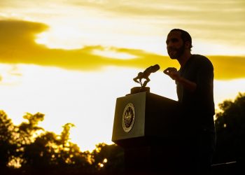 Presidente Nayib Bukele mantiene amplio respaldo popular para buscar la reelección en 2024