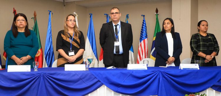 Autoridades del IEPROES y del CONCEDES 2020 inauguraron el congreso. Foto de Edison González