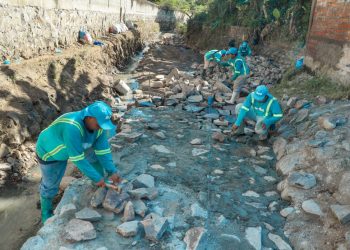 Obras Municipales ejecuta reparación de calles y obras de paso en Chalatenango