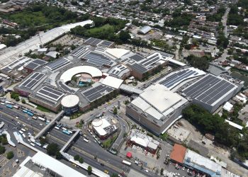 Planta fotovoltaica abastece 30 % de electricidad a Plaza Mundo Soyapango