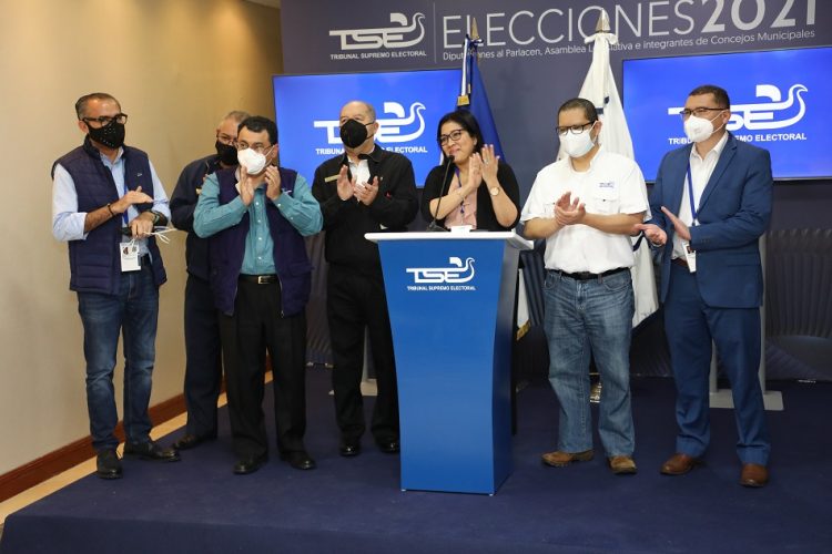 San Salvador, 11 de marzo de 2021  Escrutinio Final Elecciones 2021 TSE  Foto: Diario El Salvador / Luis Umaña