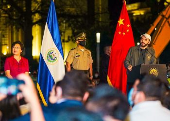 China desmiente noticia de «LPG» sobre compras para biblioteca