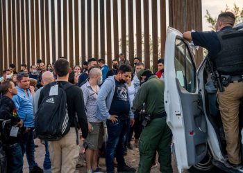 Gobierno de Estados Unidos pide seguir deportaciones del Título 42