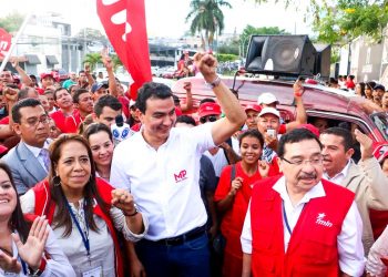 Exalcalde Miguel Pereira renuncia al FMLN