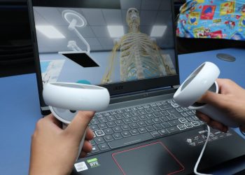 Universidad de El Salvador inaugura el primer laboratorio de realidad virtual del país