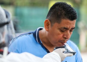 Policía y VMT instalan control antidoping en carretera al Puerto de La Libertad