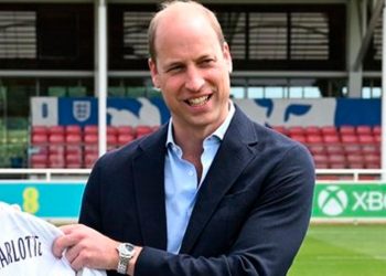 El príncipe Guillermo apoya a la selección inglesa y decepciona a Gales