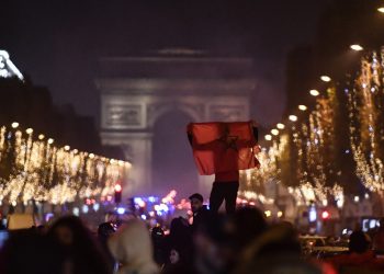 Euforia franco-marroquí en París tras pases a semifinales del Mundial