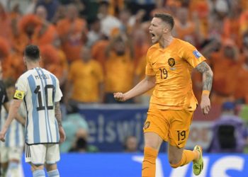 «Messi me dijo palabras irrespetuosas y eso me decepciona»: Wout Weghorst sobre el altercado tras el Argentina vs Países Bajos