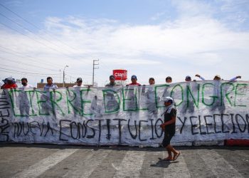 Ante convulsión social en Perú, Gobierno decreta estado de emergencia en Arequipa y evalúa nueva fecha de elecciones generales