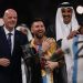 Éxito de ventas en Qatar del «bisht», la túnica negra que lució Messi