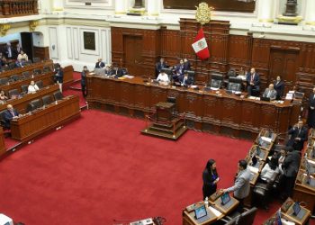 Parlamento de Perú adelanta elecciones para abril de 2024 en busca de salida a crisis