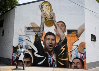 Un mural inmortaliza a Messi cuando levanta la Copa del Mundo
