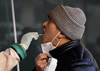 China eliminará el 8 de enero las cuarentenas anticovid de entrada al país