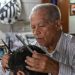 Perder a un amigo y a un «gran cliente», el doble dolor del barbero de Pelé
