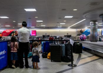 EE. UU. anuncia que exigirá test de COVID-19 a viajeros procedentes de China