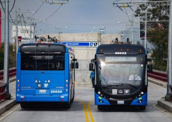 Primeros 25 autobuses eléctricos fabricados en China llegan a Ciudad de México para reforzar la movilidad