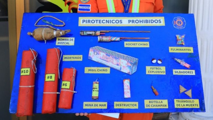 Bomberos dio a conocer el listado de productos prohibidos. Foto DES