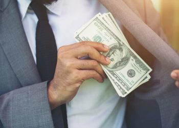 «Asesoría Legal en tu Idioma»: Obligaciones que toda empresa debe cumplir para prevenir el lavado de dinero