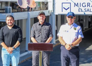 Autoridades inauguran remodelaciones en instalaciones de la frontera Las Chinamas