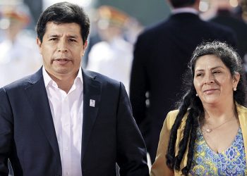Esposa del expresidente peruano, Pedro Castillo, abandona su país con destino a México