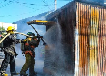 Autoridades de Protección Civil efectúan simulacro de incendio por pólvora