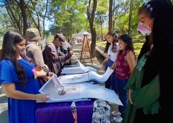 Estudiantes de la Universidad de El Salvador exponen sus trazos: «Encuentro entre dos mundos»