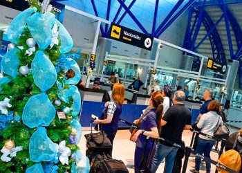Migración registra 4,300 viajeros diarios en el aeropuerto
