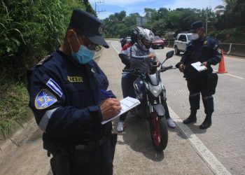 Disminuyen un 15 % los motociclistas fallecidos este año en El Salvador