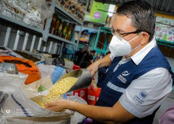 Gobierno de El Salvador frena incremento injustificado de precios de alimentos