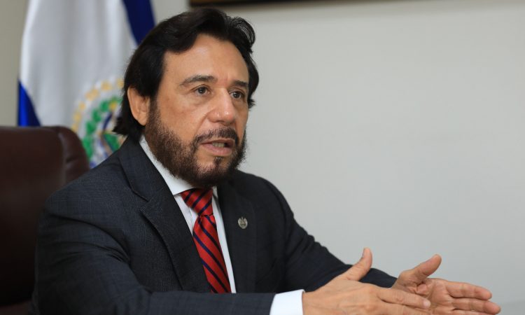 Seguridad. Al cierre de 2022, el vicepresidente Félix Ulloa destacó
los logros alcanzados en materia de seguridad pública.