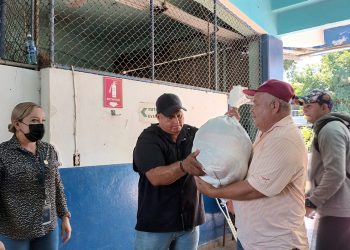 Gobierno de El Salvador entregó alimentos a 600 pescadores de La Unión