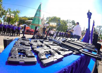 Entregan nuevo armamento a agentes del CAM de Santa Ana