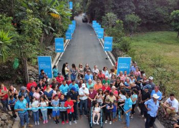 Obras Municipales entrega renovación de calle en Chalatenango