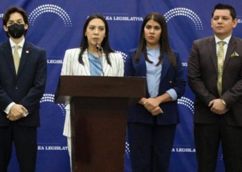 Comisión ad hoc recibe expedientes para nueva ley de pensiones