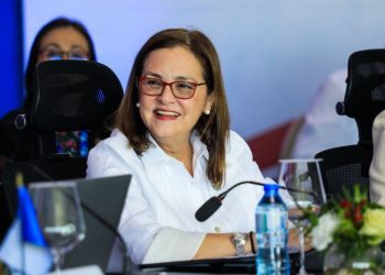 El Salvador reitera compromiso con la integración regional durante encuentro con SICA