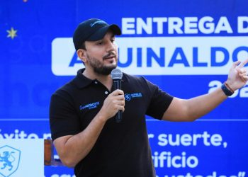 Alcaldía de Zaragoza entrega aguinaldos a sus empleados en el primer día habilitado por la ley