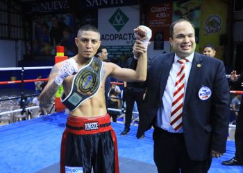 Cristian Jiménez fue «Dinamita» pura en la velada boxística Nocaut Santa Tecla 2022