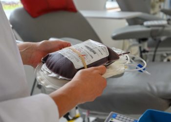 La desinformación sobre las vacunas genera un movimiento de «sangre pura»