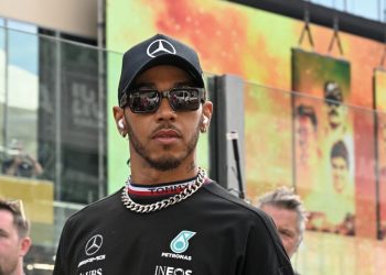 Lewis Hamilton revela que sufrió acoso en el colegio