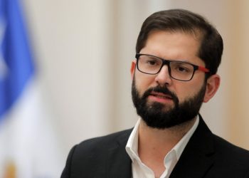El 86 % de los chilenos señala que el presidente Boric no tiene experiencia para gobernar