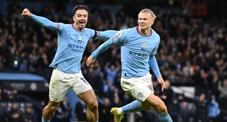 El noruego Erling Haaland (Der) del Manchester City, tendrá duro trabajo este miércoles ante la defensa del Leipzig alemán. Foto/AFP