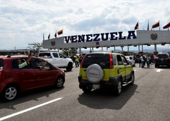 Colombia y Venezuela terminan de abrir su frontera