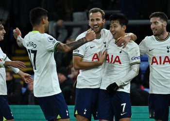 Tottenham golea 4-0 al Crystal Palace con doblete de Harry Kane y consolida el quinto puesto de la Liga Premier