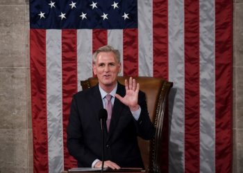 Kevin McCarthy consigue la presidencia de la Cámara Baja de EE. UU. tras disputa republicana